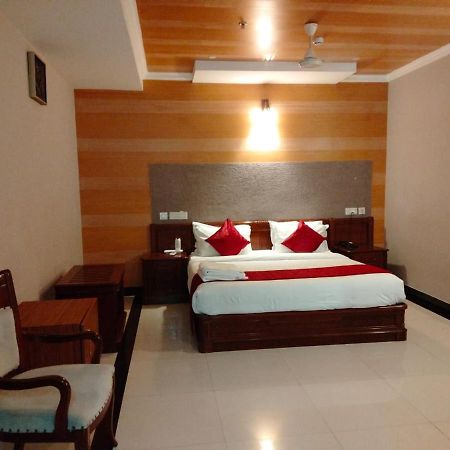 Hotel Jyothis Regency Palakkad Εξωτερικό φωτογραφία