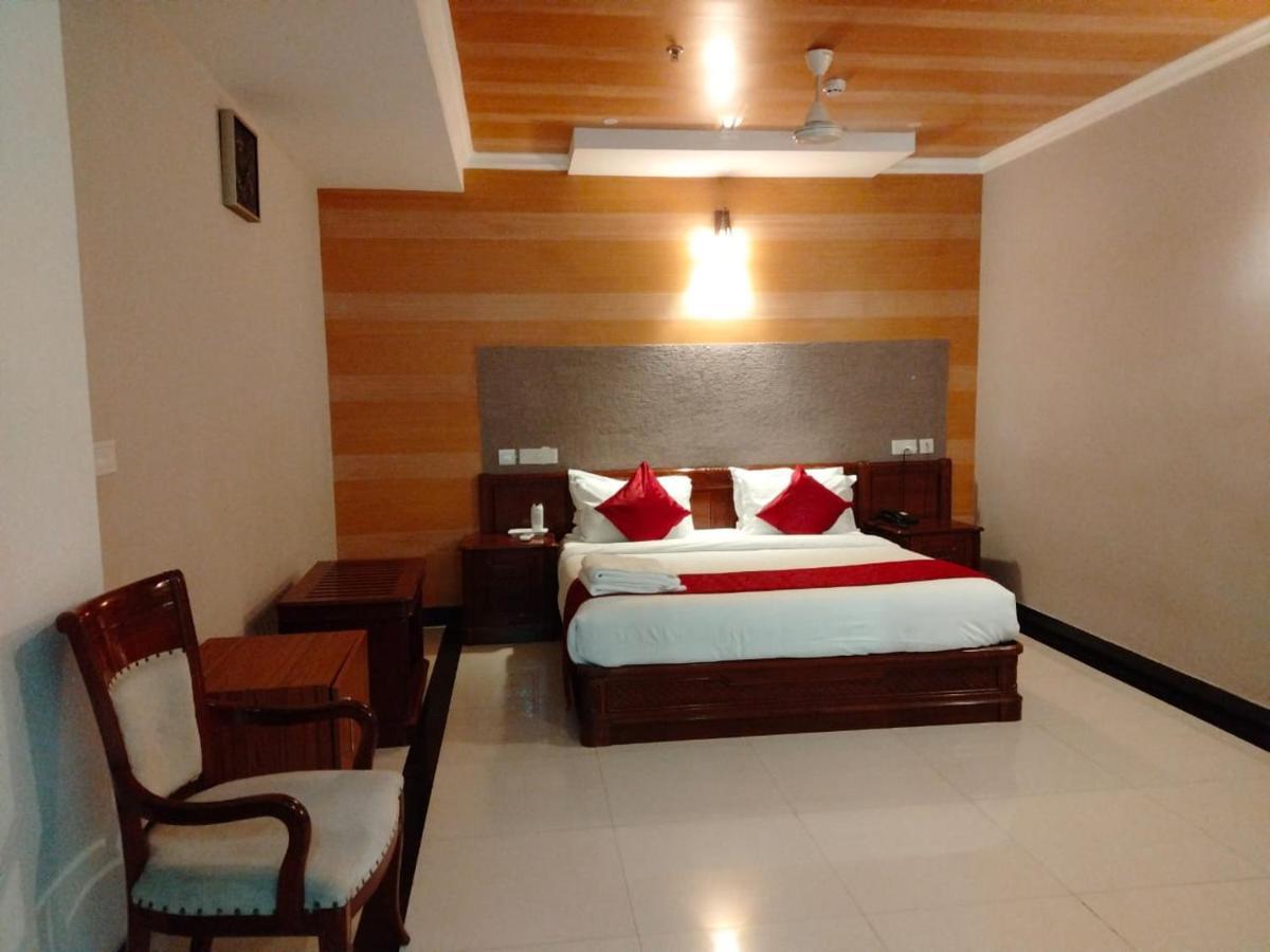 Hotel Jyothis Regency Palakkad Εξωτερικό φωτογραφία