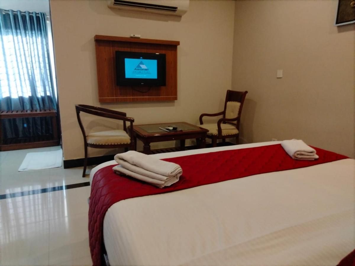 Hotel Jyothis Regency Palakkad Εξωτερικό φωτογραφία