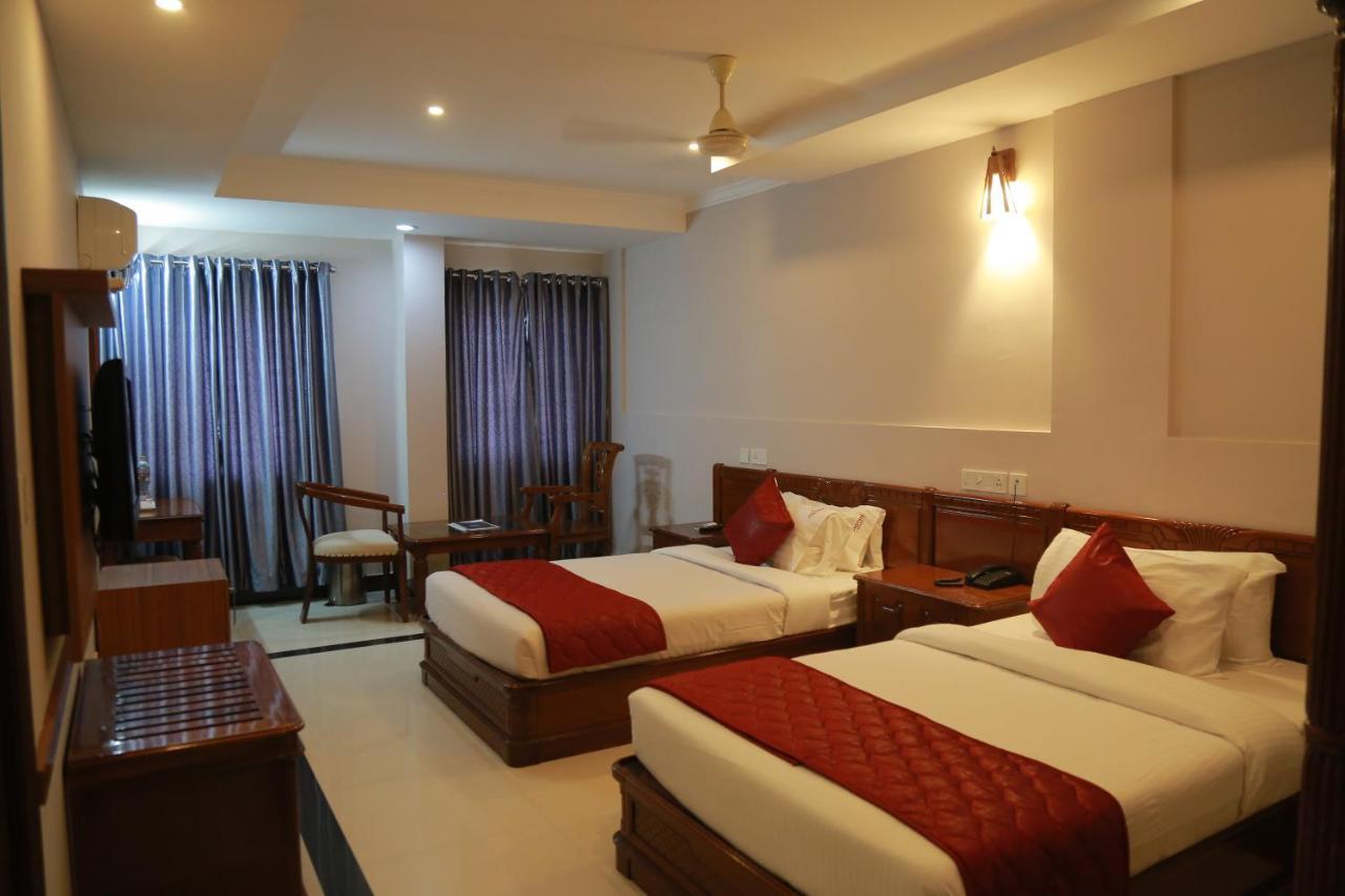 Hotel Jyothis Regency Palakkad Εξωτερικό φωτογραφία